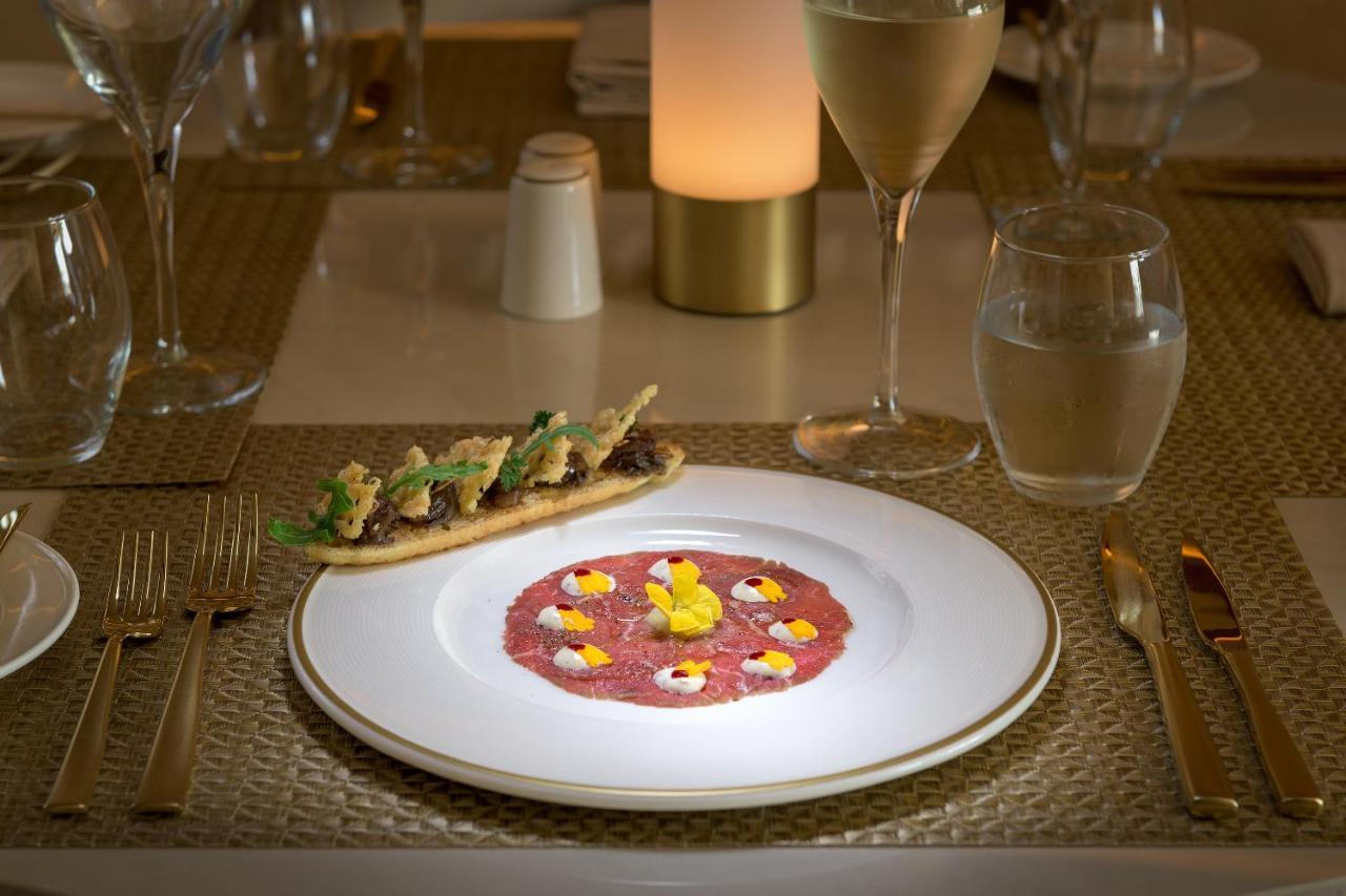ホテル Amarande (Adults Only) アヤナパ エクステリア 写真 A meal at the restaurant