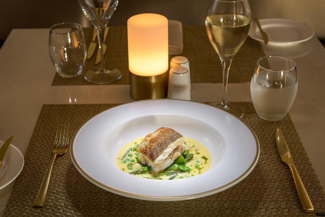 ホテル Amarande (Adults Only) アヤナパ エクステリア 写真 A meal at the restaurant