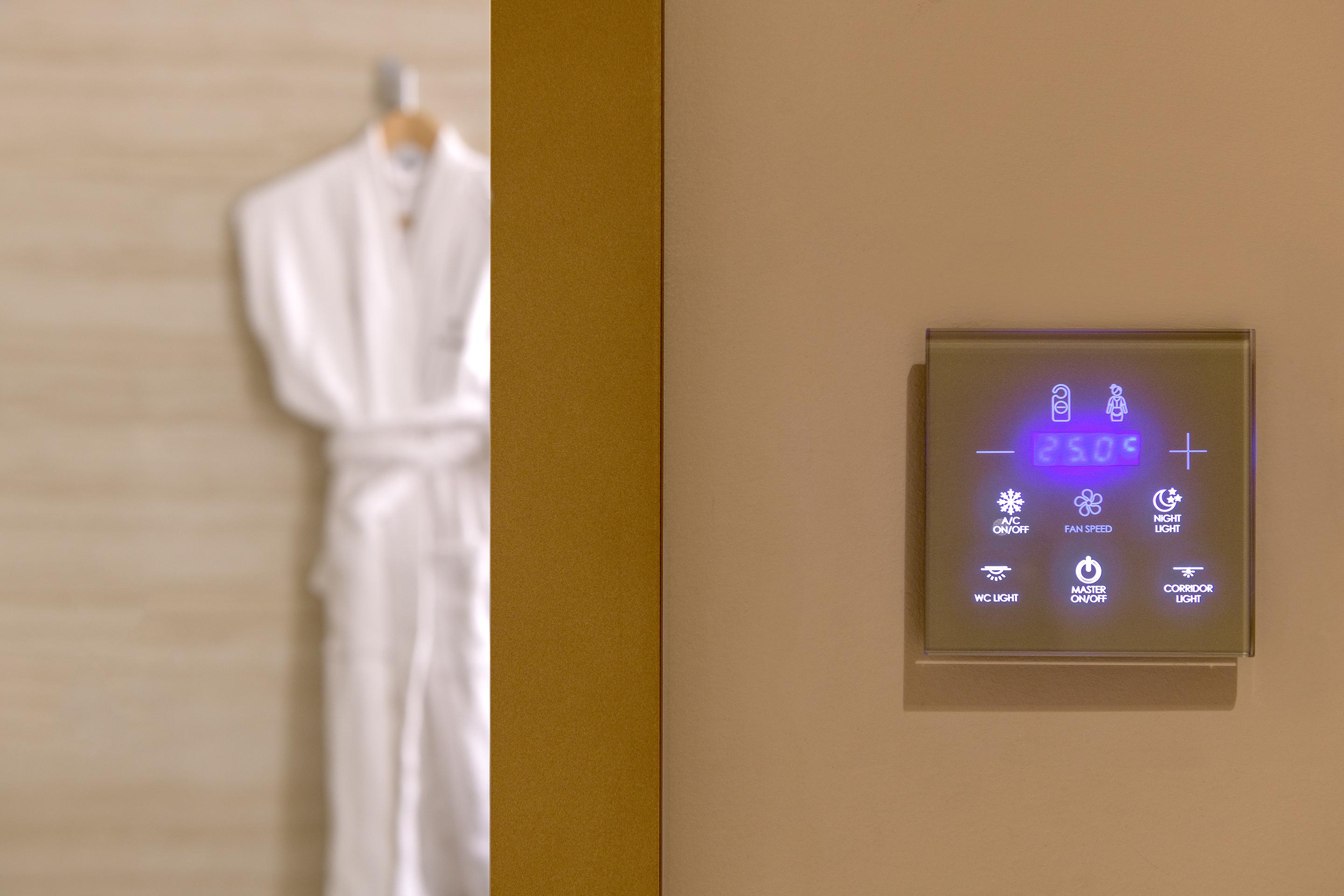 ホテル Amarande (Adults Only) アヤナパ エクステリア 写真 A smart home system