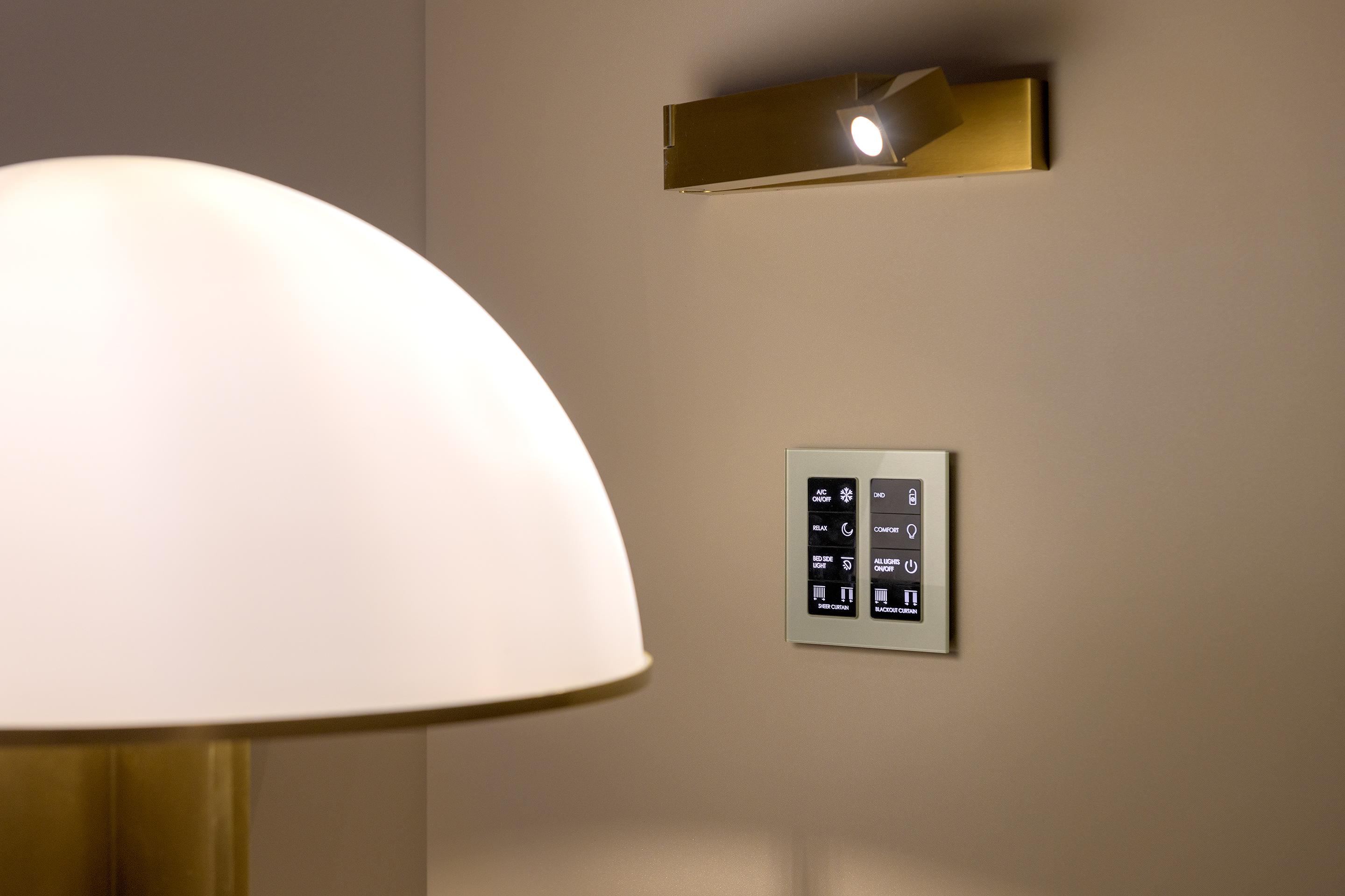 ホテル Amarande (Adults Only) アヤナパ エクステリア 写真 A Lutron Maestro light switch