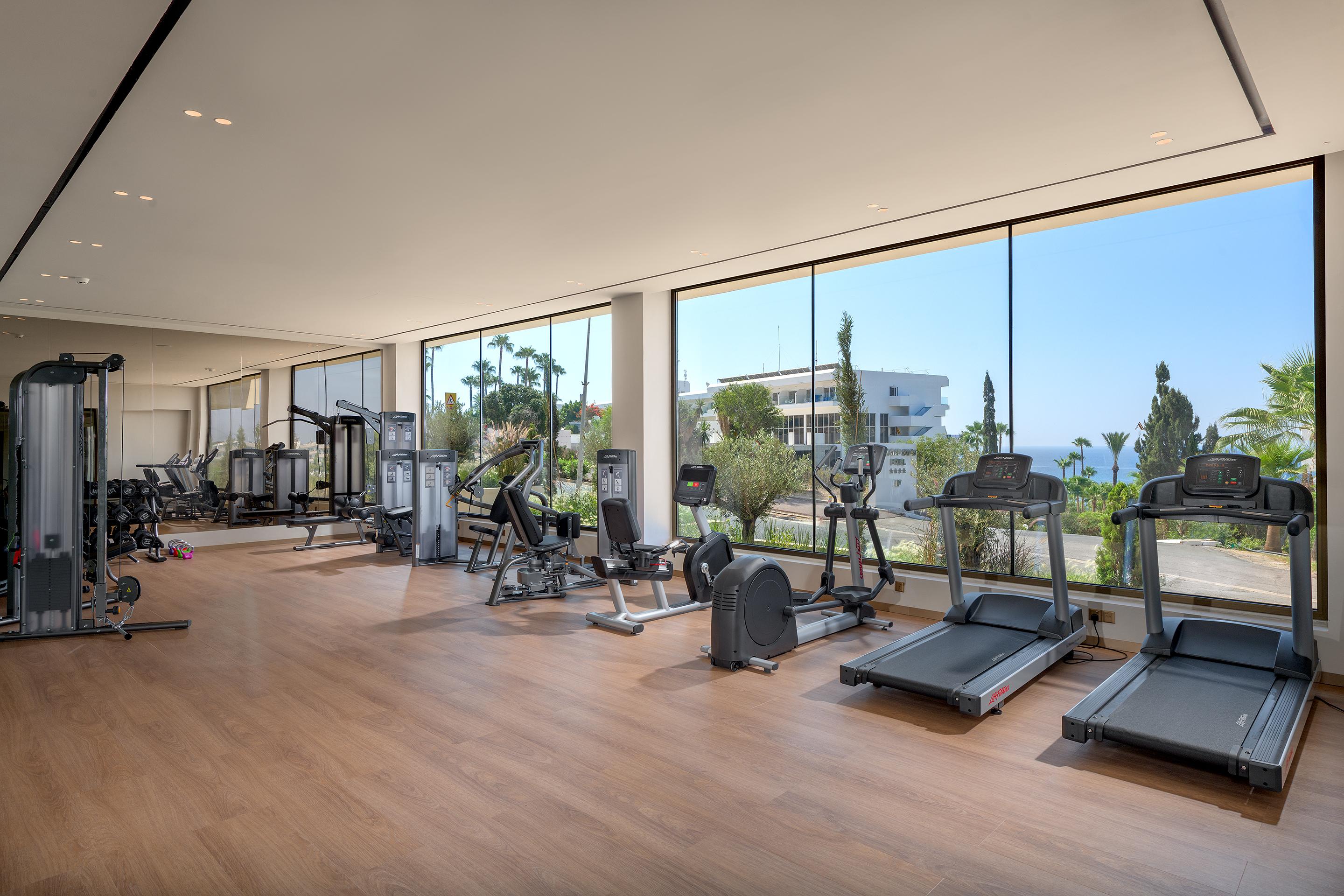 ホテル Amarande (Adults Only) アヤナパ エクステリア 写真 The gym at the Westin Resort & Spa, Playa del Carmen