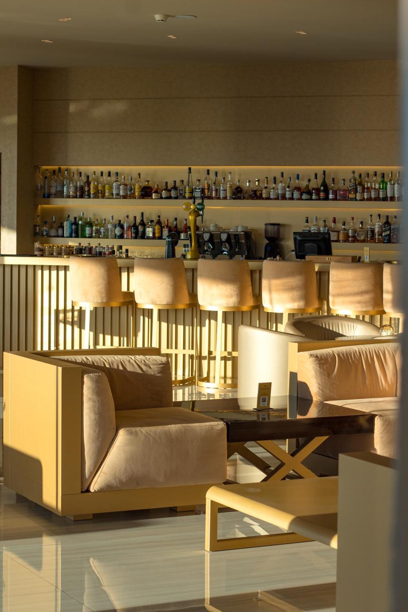 ホテル Amarande (Adults Only) アヤナパ エクステリア 写真 The bar at the 101 bar